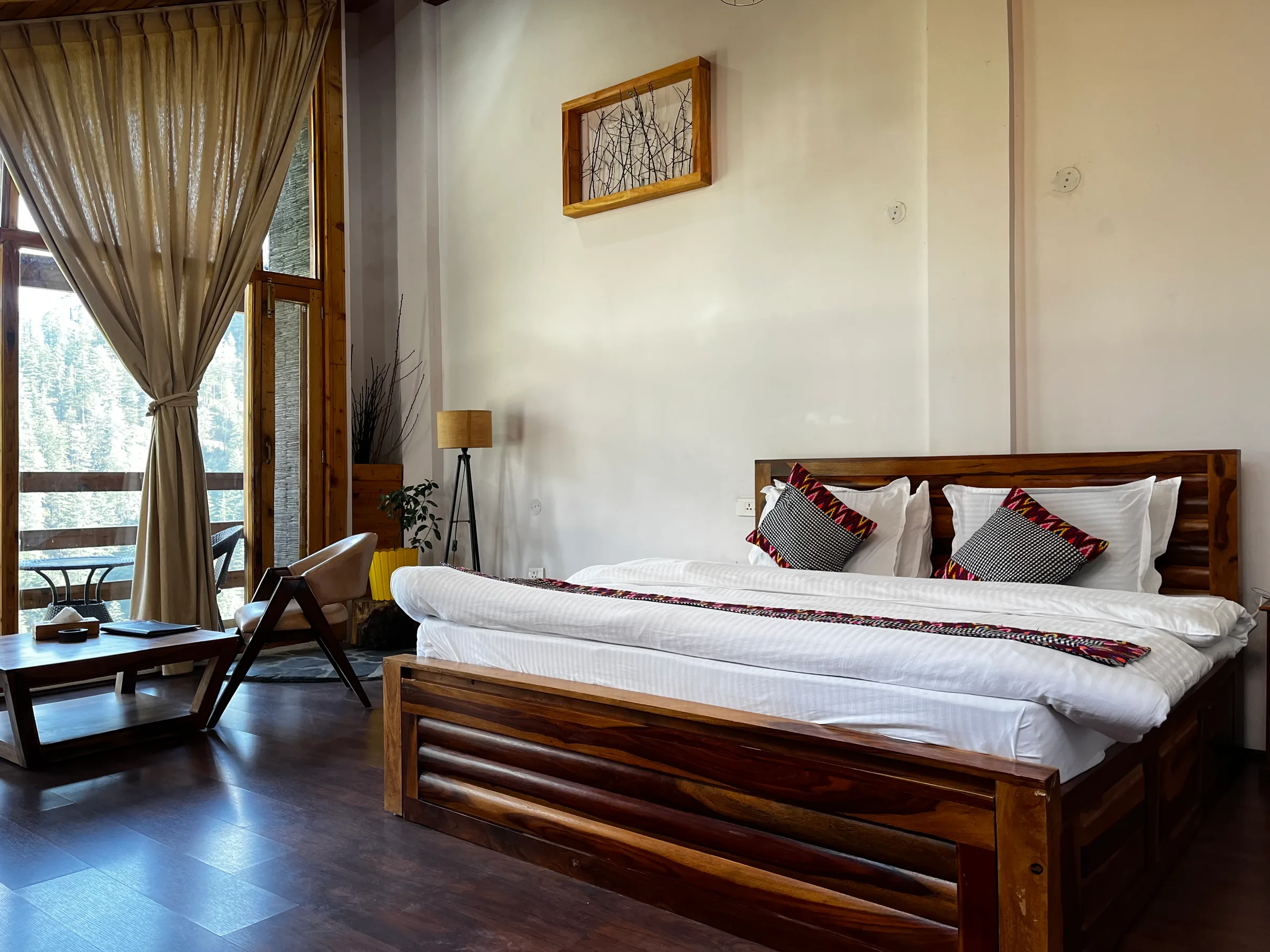 Premium room VI — Himalayan Chalets Jibhi